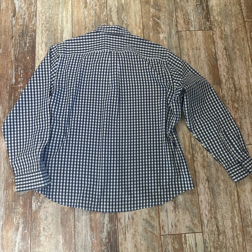 Men’s Dockers NWOT navy and white checked long sleeve button down, size XL - Picture 2 of 6